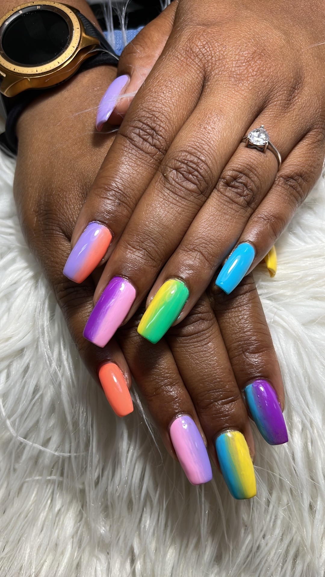 Luxury Nails & Spa LLC logo