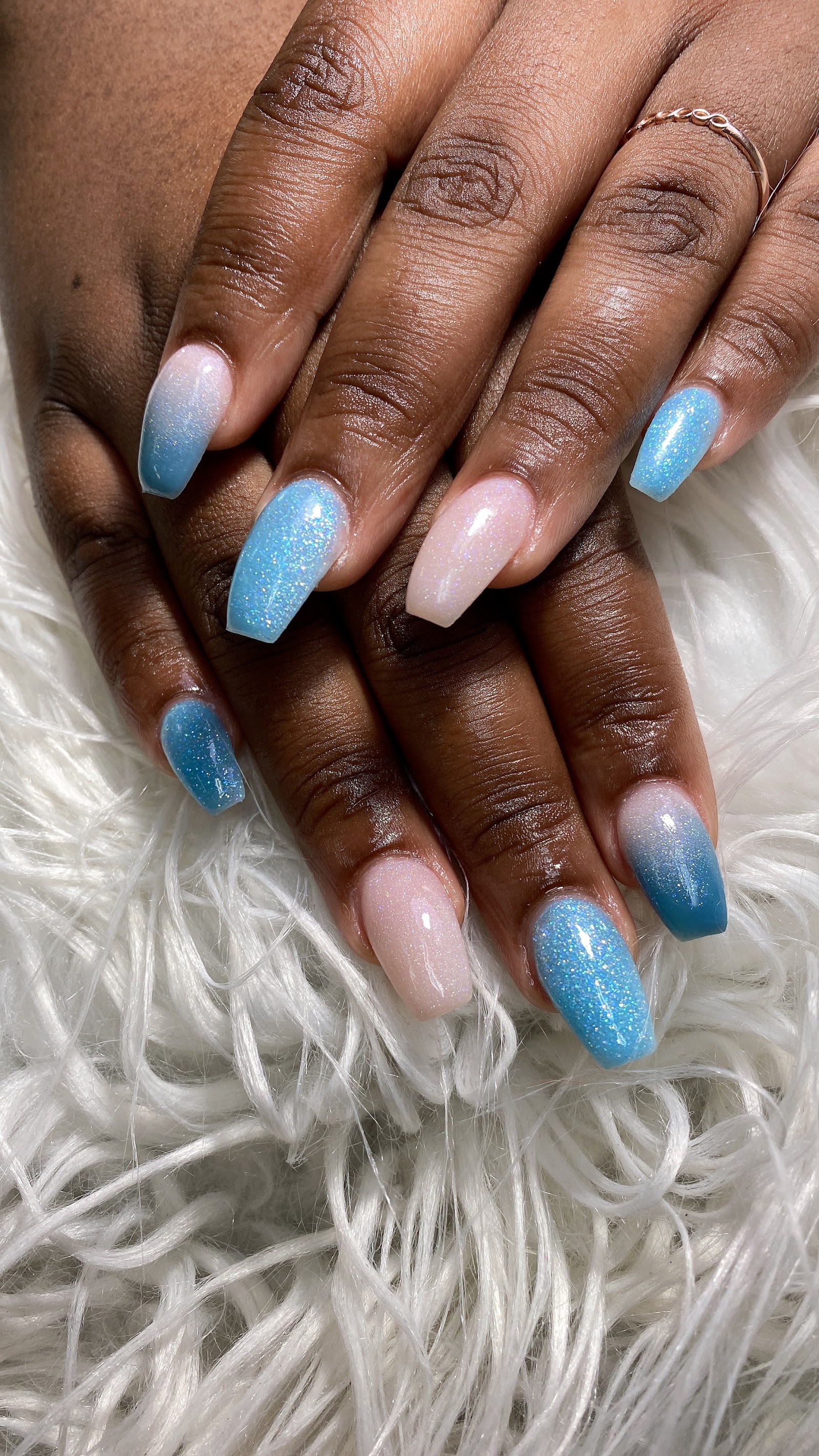 Luxury Nails & Spa LLC nail photo 1