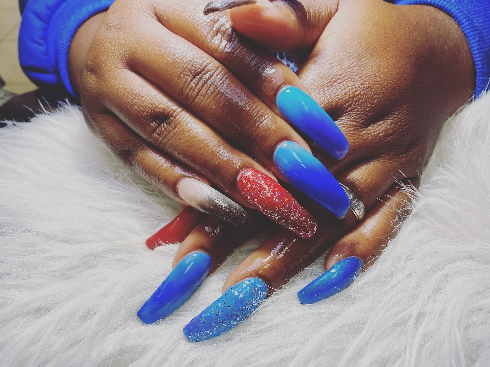 Luxury Nails & Spa LLC nail photo 4
